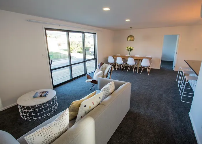 Stow 4 -charming Space, Just A Stone Throw From Ferienhaus Wanaka